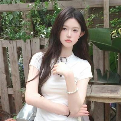 隐世狼女第一季 封面